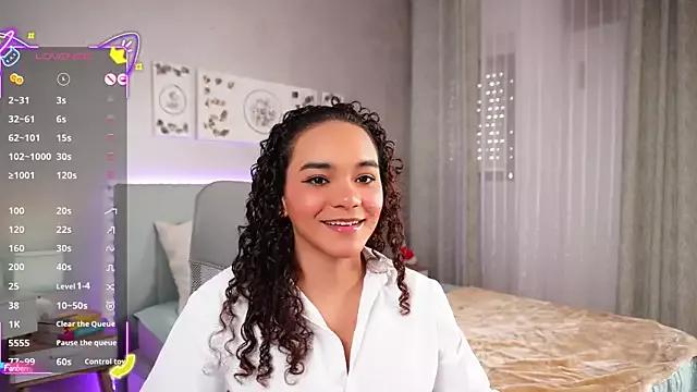 Naked Room Taylor_Tina 
