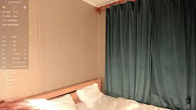 Naked Room tempt_for_you 