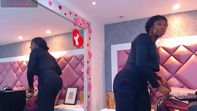 Thegreatonelady from StripChat