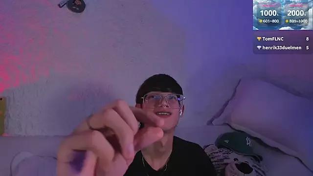 thiago_kinghot from StripChat