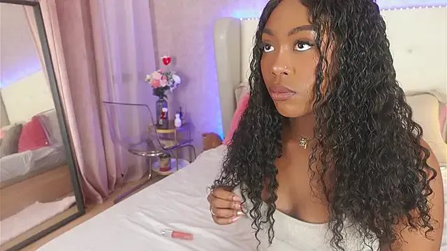 ThianaLopez from StripChat