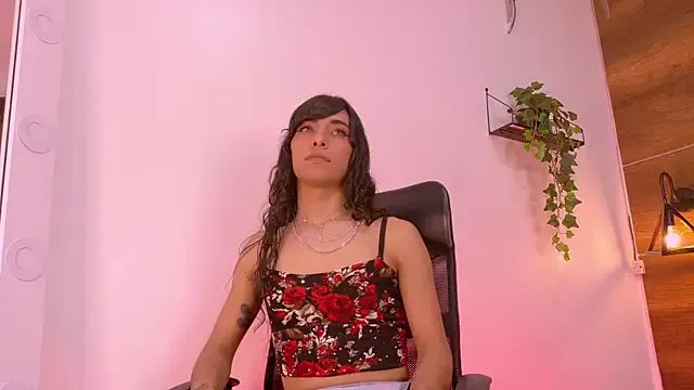 TiffValentinee_ from StripChat