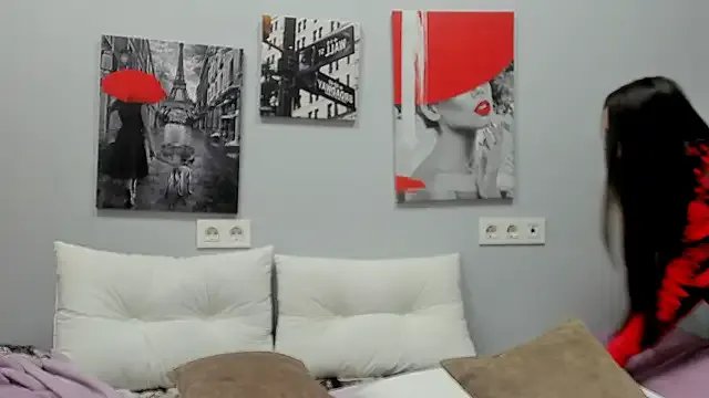 Tiny_JuJu from StripChat