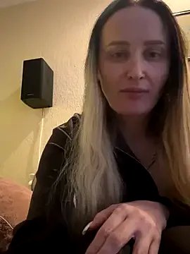 TomilaSi from StripChat