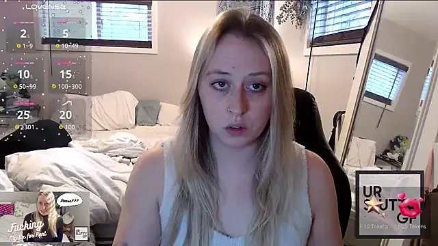 ursluttygf from StripChat