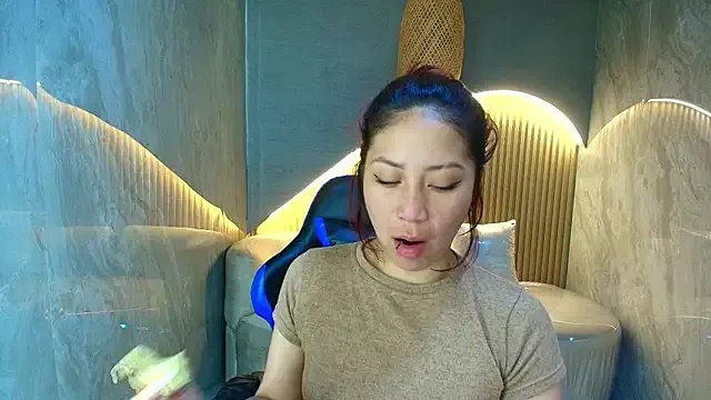 valentina_r_ from StripChat