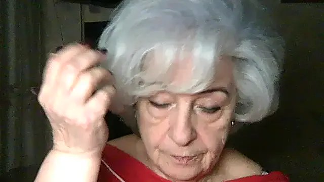 ValeriaKroww from StripChat