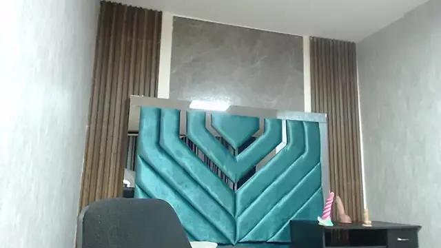 ValeryLargo from StripChat