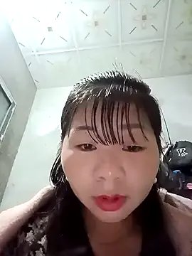 vangkt-cute from StripChat