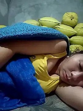 vangkt-cute from StripChat