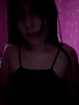 Velyn_18 from StripChat