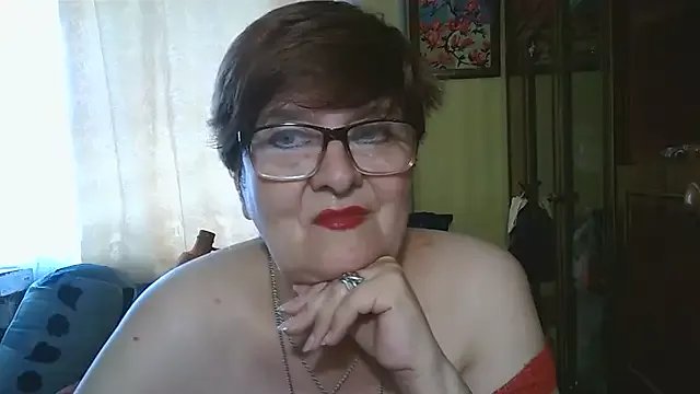 VeronicaGold511 from StripChat