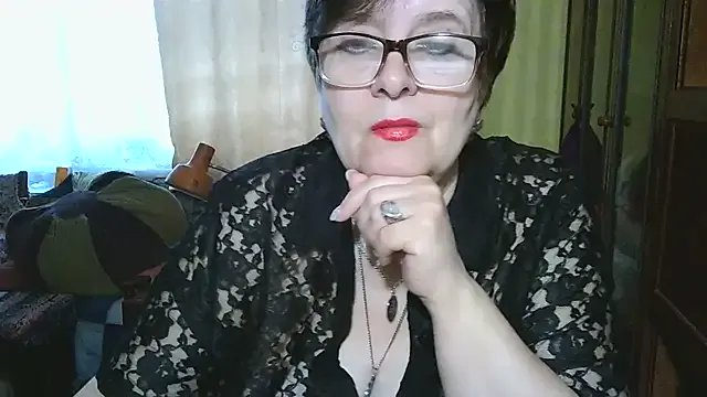 VeronicaGold511 from StripChat