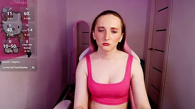 Vi_Luxy from StripChat