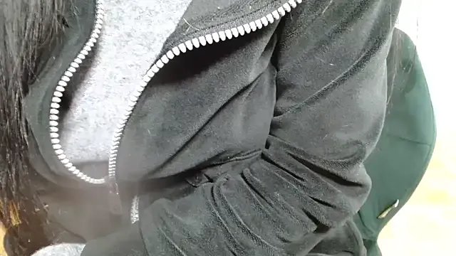 Viola43 from StripChat