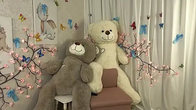 ViollaBloom from StripChat