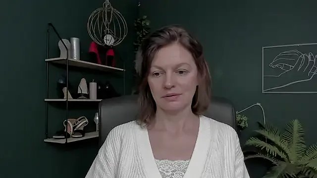 VivianWILD on StripChat 