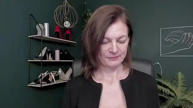 VivianWILD on StripChat 