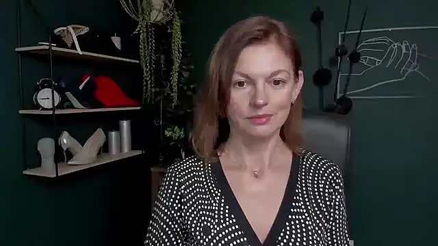 VivianWILD on StripChat 