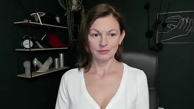 VivianWILD on StripChat 