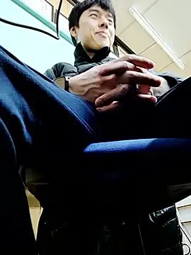 whitebriefboy from StripChat