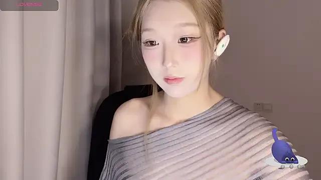 Winnie666- from StripChat