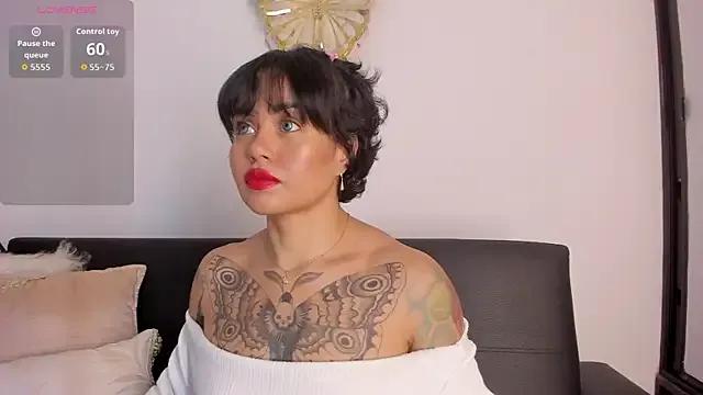 WtWofDomino from StripChat