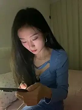 XiaoGui10 from StripChat