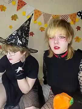 xrixsyx_and_ricky from StripChat is Freechat