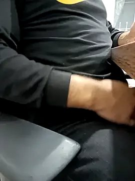 Yaman_33 from StripChat