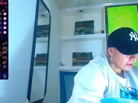 Yessi_rousse from StripChat