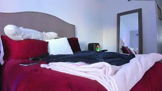 yiauana from StripChat