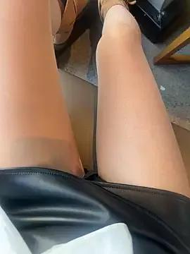 yimisun01 from StripChat is Freechat