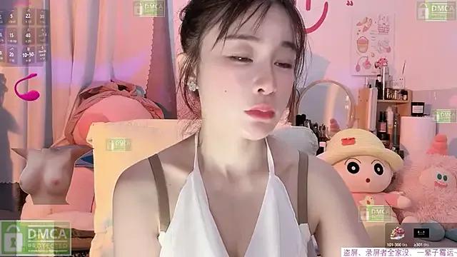 Yoyo_520 from StripChat