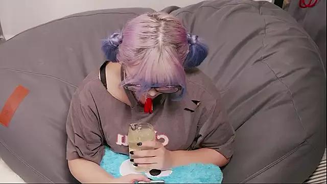 Yu_UwU_ from StripChat