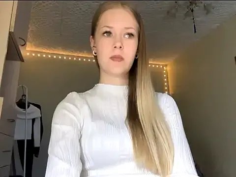 ZaidaSchwarten from StripChat