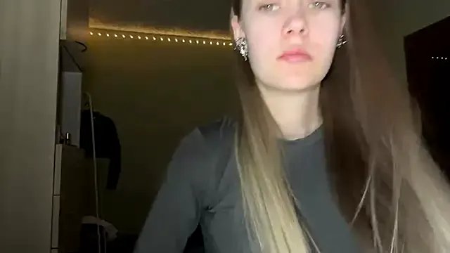 ZaidaSchwarten from StripChat