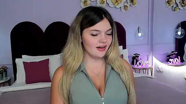 ZaraBloom from StripChat