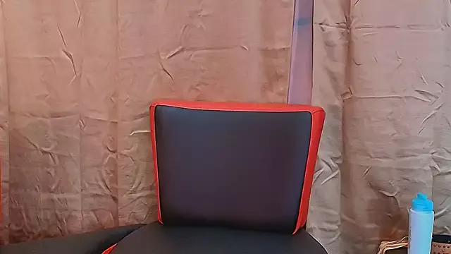 ZaraRousse from StripChat