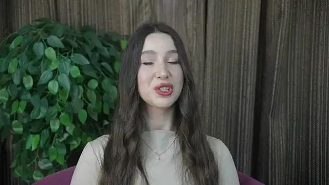 ZeniaEschette from StripChat