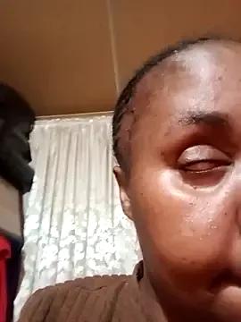ZOQULUx from StripChat